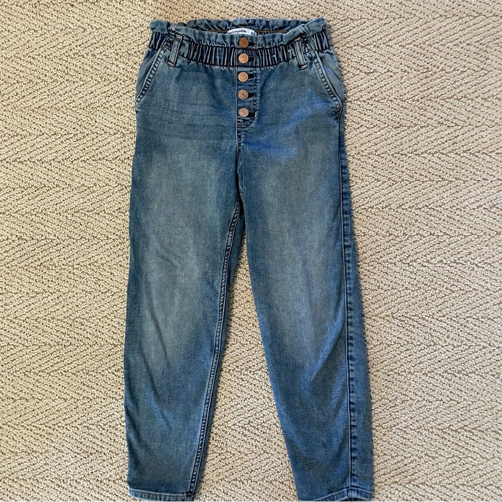 Abercrombie & Fitch  Kids High Rise Mini Mom Jean 11/12
